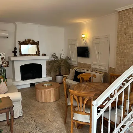 아파트호텔 8 말마리스