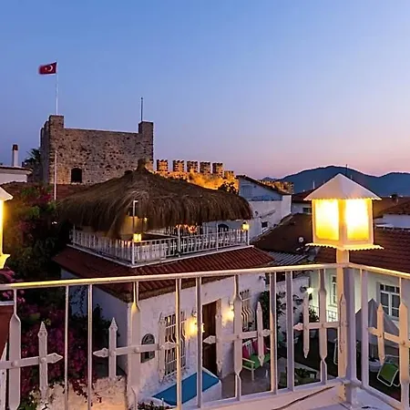 8 4* Marmaris