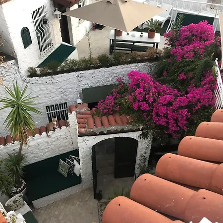 Ξενοδοχείο με διαμερίσματα 8