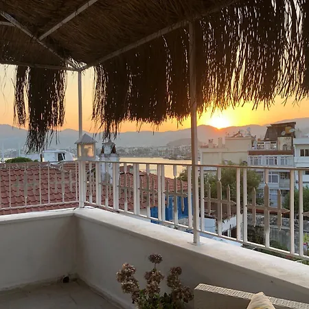 8 Aparthotel 4*