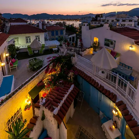 8 아파트호텔 4*